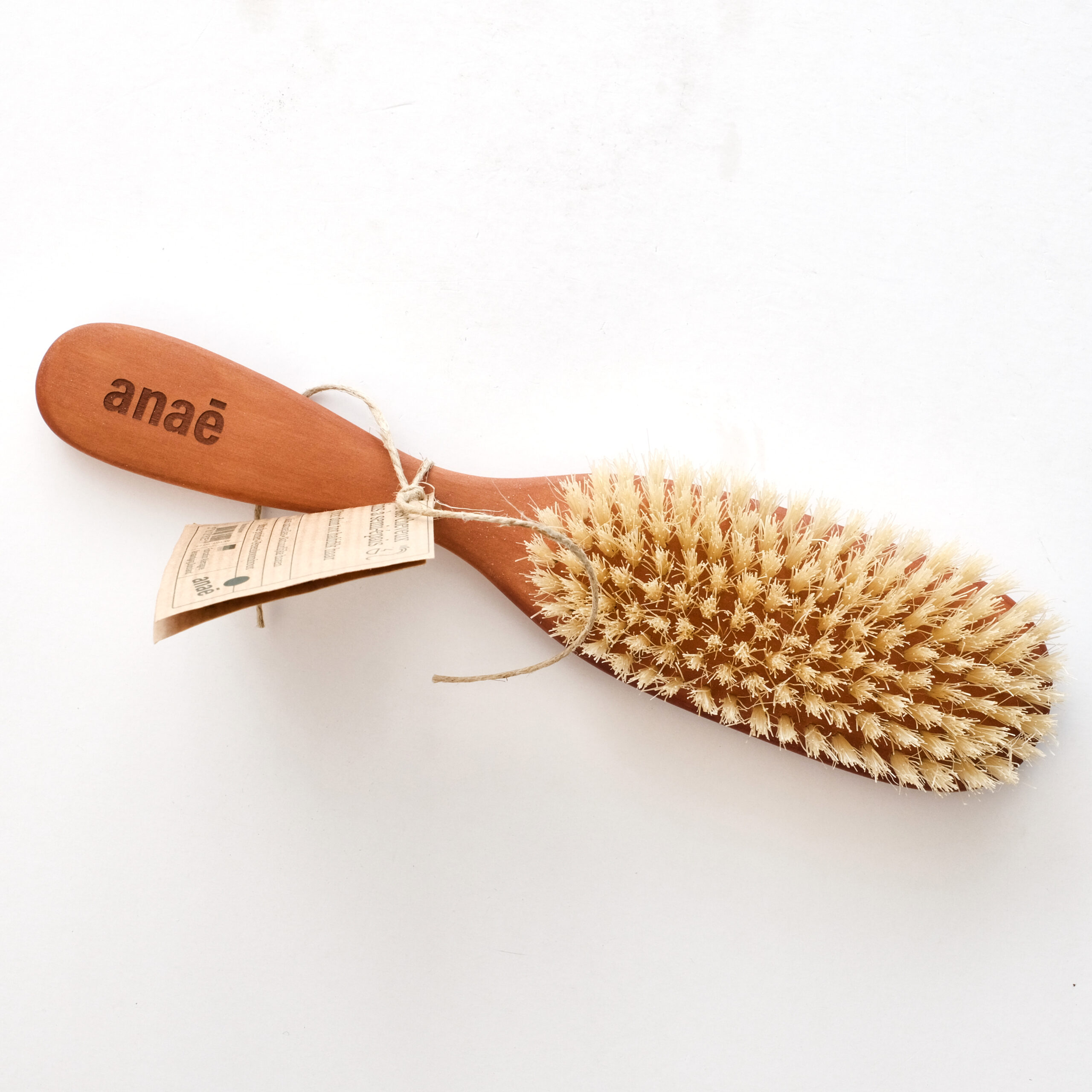 Juuksehari pirnipuidust piklik (õhukestele ja poolpaksudele juustele) Anae